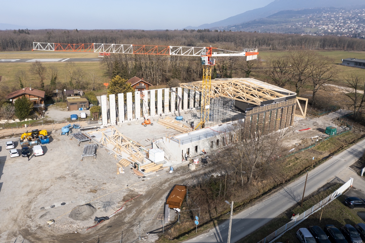 Pose de la charpente en février 2025