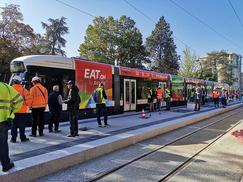 Tram au terminus parc Montessuit